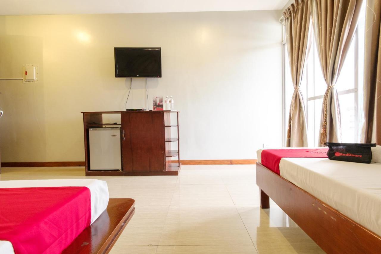 Reddoorz Near Camp Montelibano Hotel Баколод Екстериор снимка